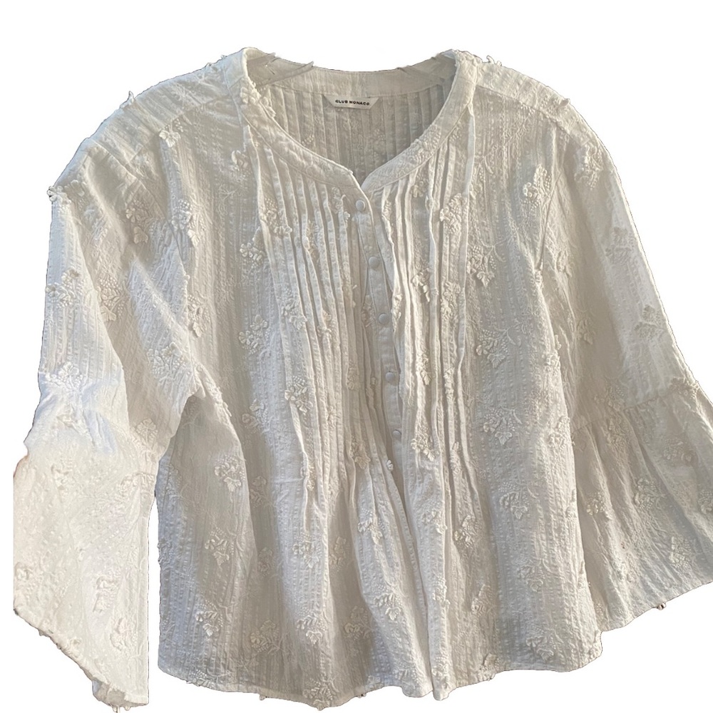 Club Monaco white Elastic mine top cotton beautiful appliqué flowers 🌺